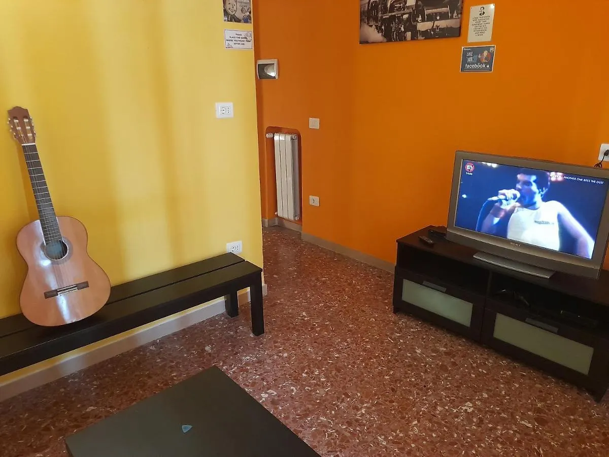 Pisa Train Station Hostel